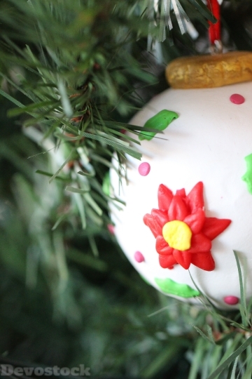 Devostock Holiday Ornament DecorationTree 4K