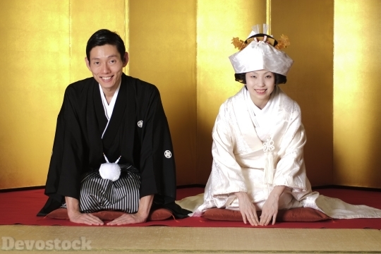 Devostock Beautiful Marriage Tradition Japan Couples Greeting 4k