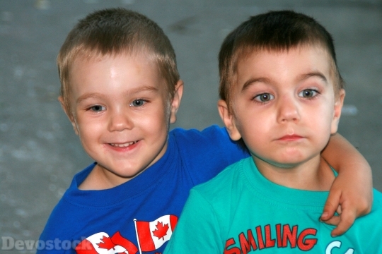 Devostock Brothers Twins Portrait 835173 4K