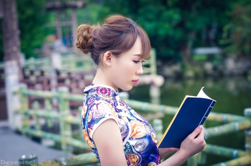 Devostock Girl Woman Nature Reading Japanese Traditional Dress 4k
