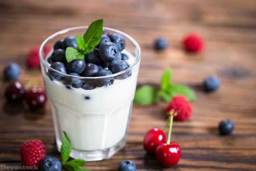Devostock Yogurt Healthy Blueberries Highball Glass 4K