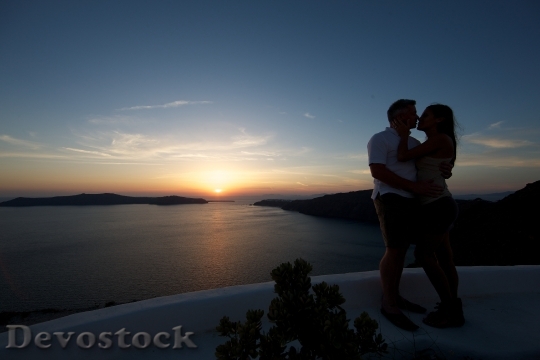 Devostock Love Sunset Santorini Couple