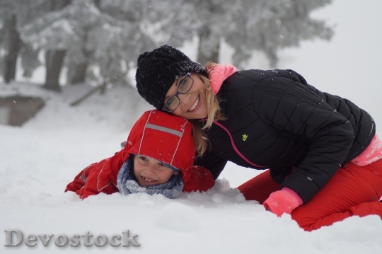 Devostock Child Winter Snow Trip
