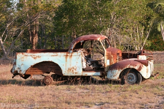 Devostock Old Car Rusty Car