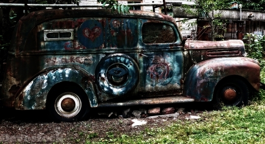 Devostock Old Rusty Ford Car