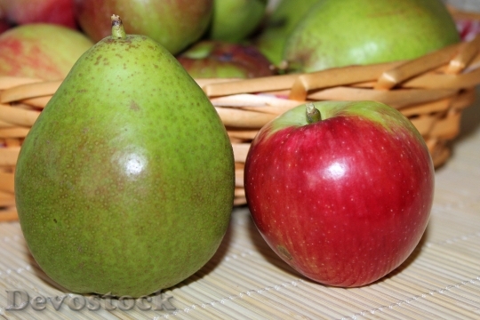 Devostock Pear Apple Fruit Red