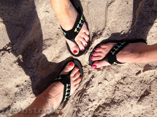 Devostock Sand Feet Sandals Vacation