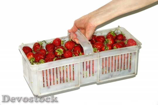 Devostock Shopping Cart Strawberries 1690817