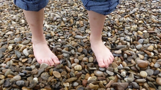 Devostock Barefoot Foot Toes Wet