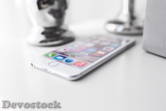 Devostock Apple Iphone Technology 638 4K