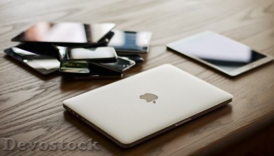 Devostock Apple Laptop Macbook 20789 4K