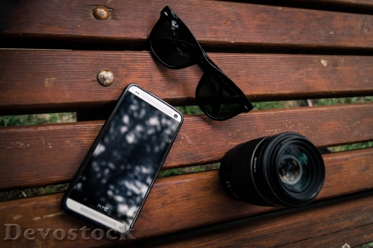 Devostock Bench Sunglasses Smartphone 16527 4K