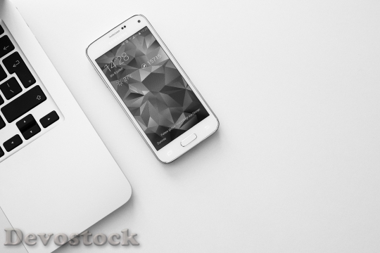 Devostock Black And White Smartphone Laptop 25723 4K