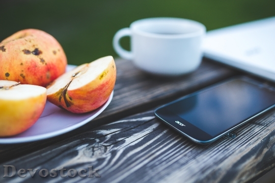 Devostock Coffee Smartphone Technology 655 4K