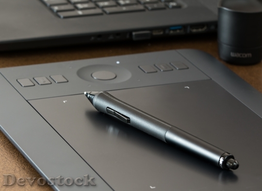 Devostock Creative Desk Laptop 30192 4K