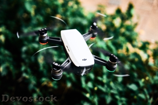 Devostock Flying Technology Outdoors 108783 4K