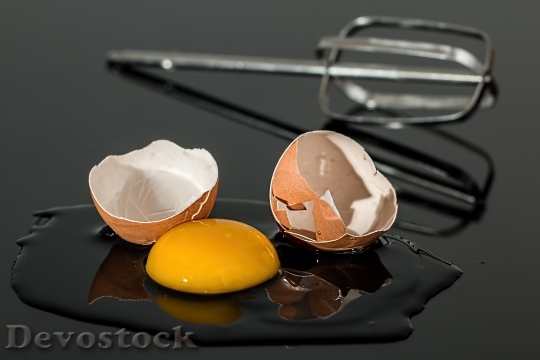 Devostock Food Broken Egg 3319 4K