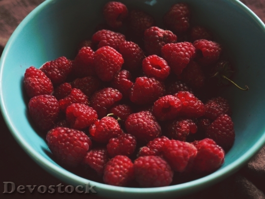 Devostock Food Raspberries Bowl 57754 4K