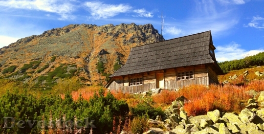 Devostock Landscape Mountain House 21952 4K