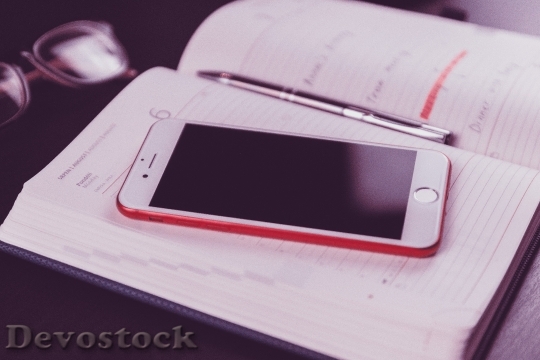 Devostock Red Iphone Smartphone 71400 4K