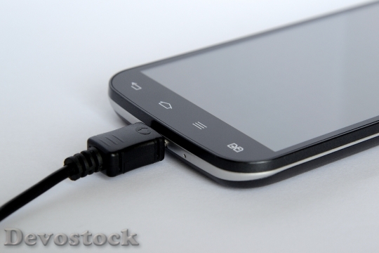 Devostock Smartphone Charging Technology 20927 4K