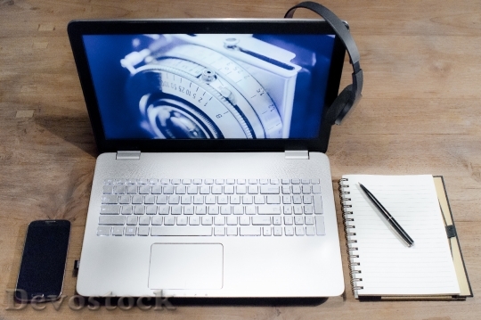 Devostock Smartphone Laptop Notebook 6772 4K