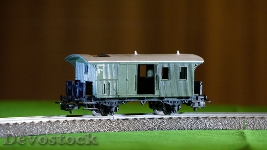Devostock Train Model Vehicle 25870 4K