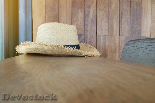 Devostock Wood Table Hat 34632 4K