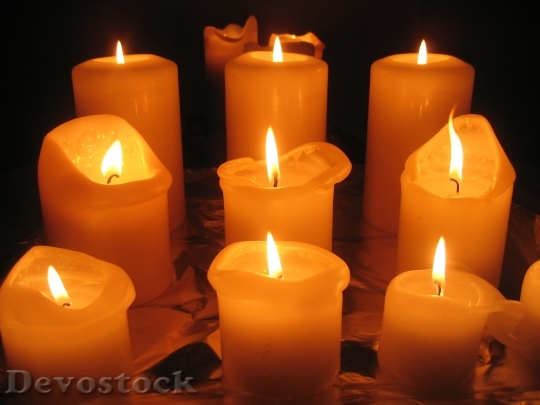 Devostock Advent Candles Light Lghts 4K