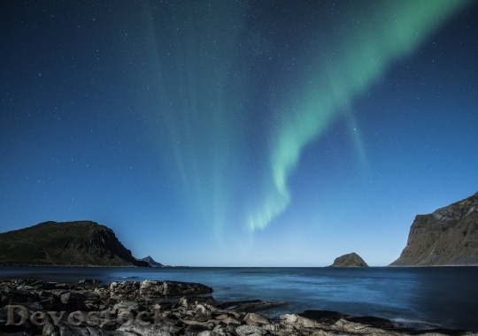 Devostock Aurora Borealis Lofoten Norway Night 4K