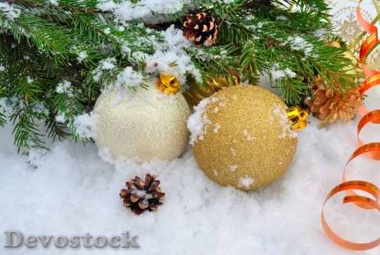 Devostock Background Balls Christmas Cld 2 4K