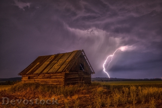 Devostock Barn Lightning Bolt Storm 577 4K.jpeg