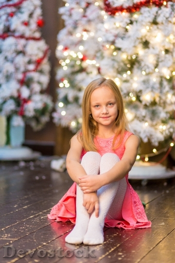 Devostock Child Christmas Girl Pople 4K