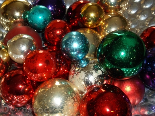 Devostock Christmas Balls Ornaments Chritmas 4K