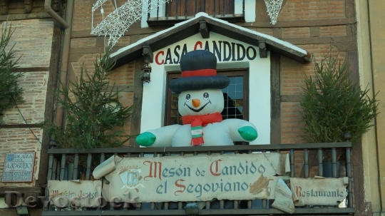 Devostock Christmas Snowman Segovia Cadido 4K