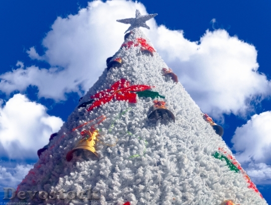 Devostock Christmas Tree SkyBlue 4K