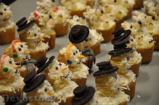 Devostock Cupcakes Snowmen Food Chritmas 4K
