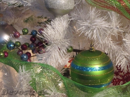 Devostock Decorations Tree Christmas Hoiday 4K