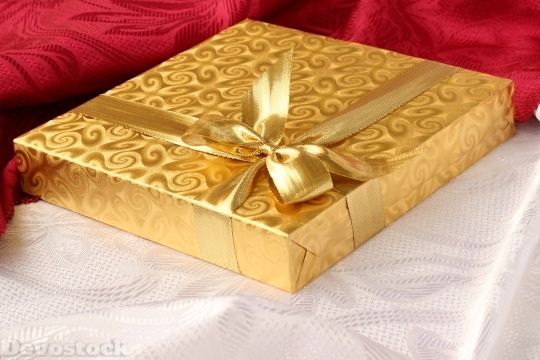 Devostock Gift Box Present Backgrond 8 4K