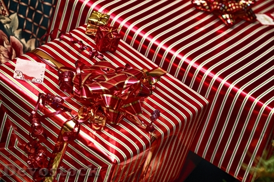 Devostock Gifts Birthday Christmas Packging 4K