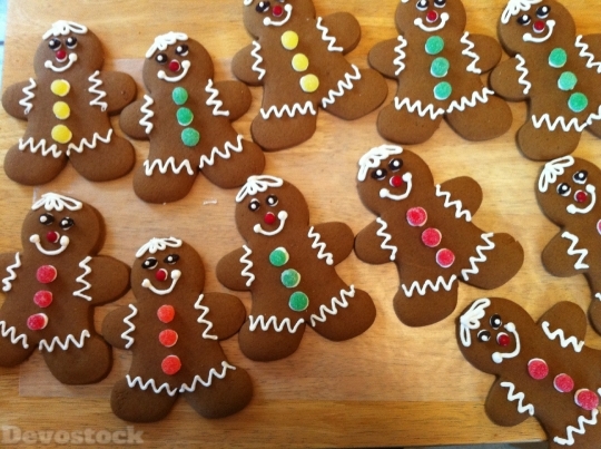Devostock Gingerbread Gingerbread Men Cokies 4K
