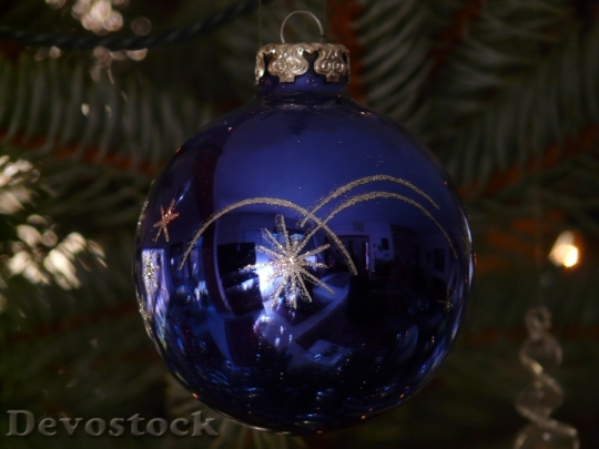Devostock Glass Ball Christmas Ornamnt 3 4K