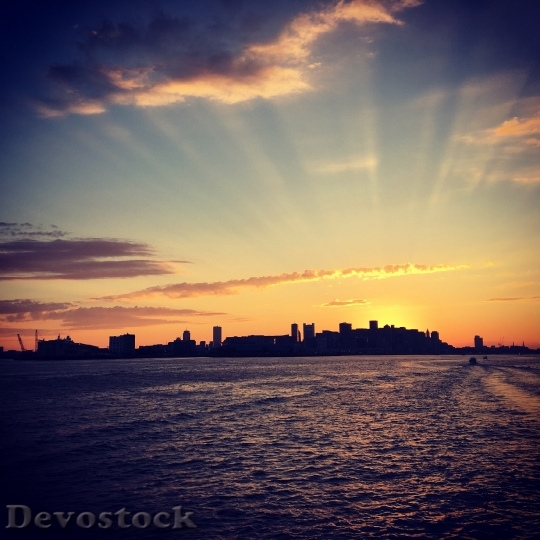 Devostock Light Sea Dawn 25892 4K