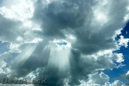 Devostock Light Sky Clouds 92997 4K