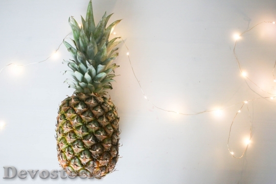 Devostock Lights Pineapple Fruit 4K