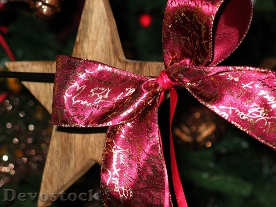 Devostock Loop Christmas Gift Decoraton 1 4K