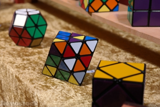 Devostock Magic Cube Patience Gaes 1 4K