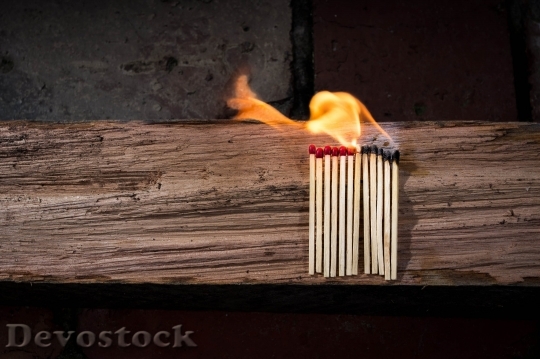 Devostock Matches Matchstick Flammable Wood 540 4K.jpeg