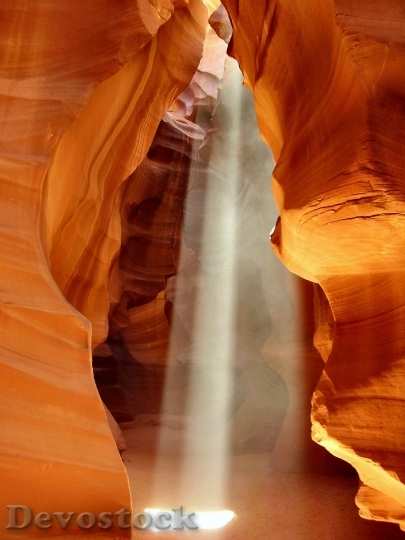 Devostock Rocks Ray Of Sunshine Antelope Canyon45839 4K
