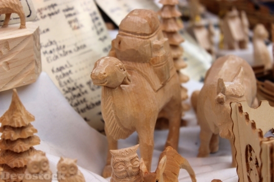 Devostock Santon Camel Carving Chritmas 4K